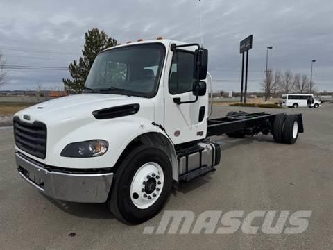 Freightliner M2 106 Çekiciler