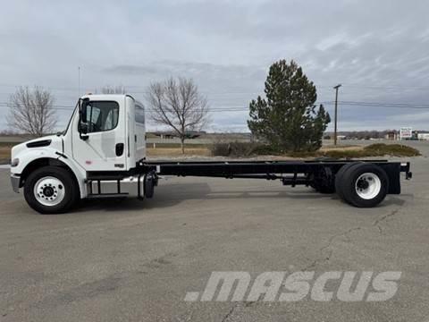 Freightliner M2 106 Çekiciler