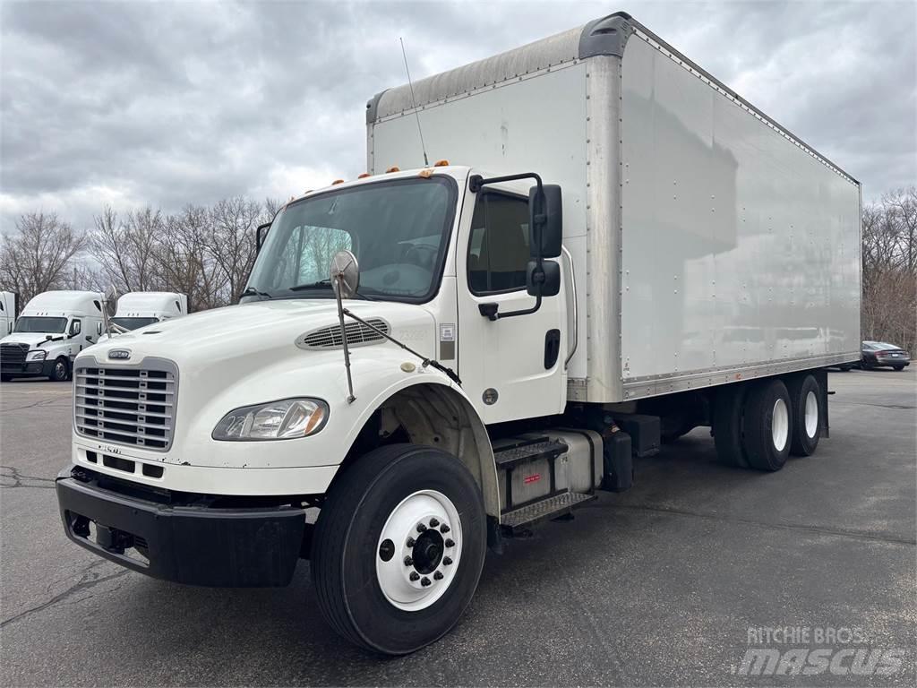 Freightliner M2 106 Kapali kasa kamyonlar