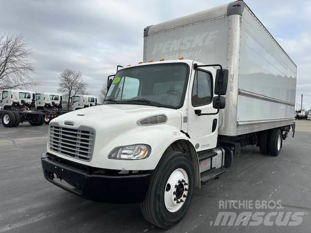 Freightliner M2106 Kapali kasa kamyonlar