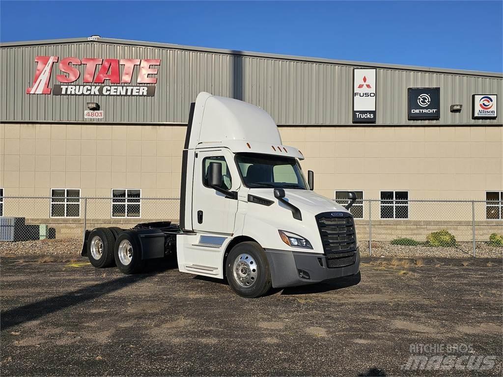 Freightliner PE116DC Çekiciler