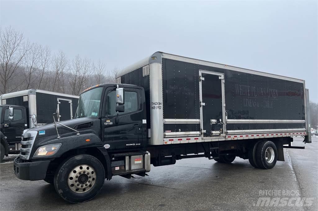 Hino 268A Kapali kasa kamyonlar
