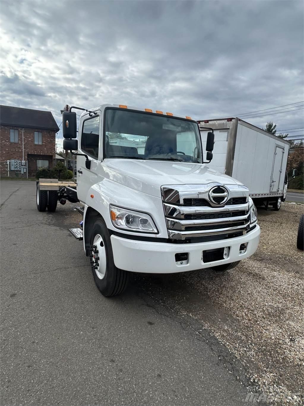 Hino L6 Kapali kasa kamyonlar