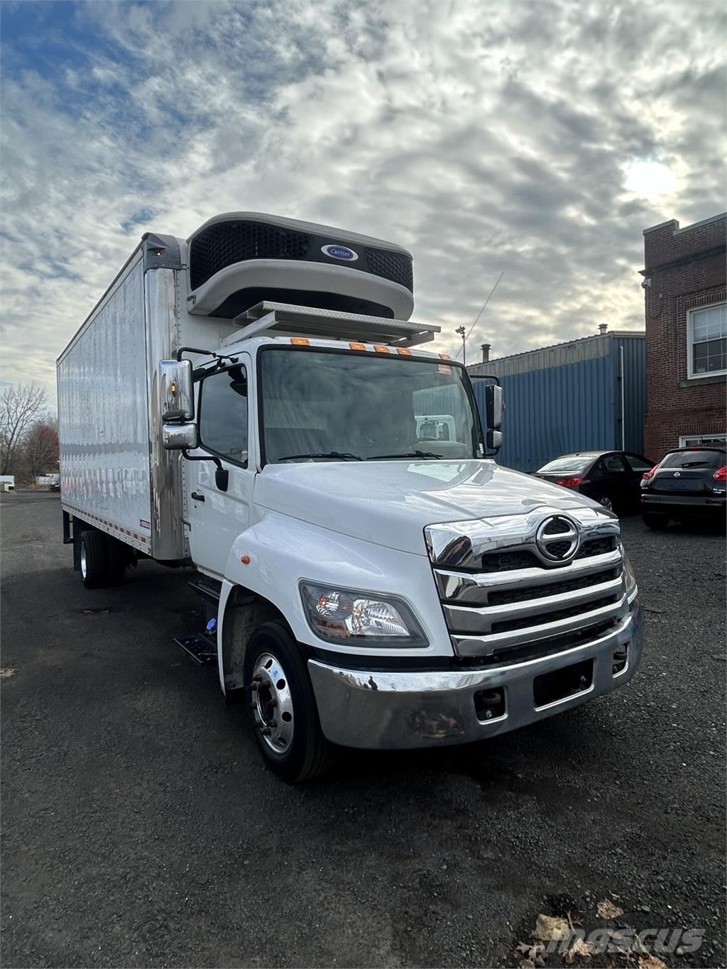 Hino L6 Kapali kasa kamyonlar