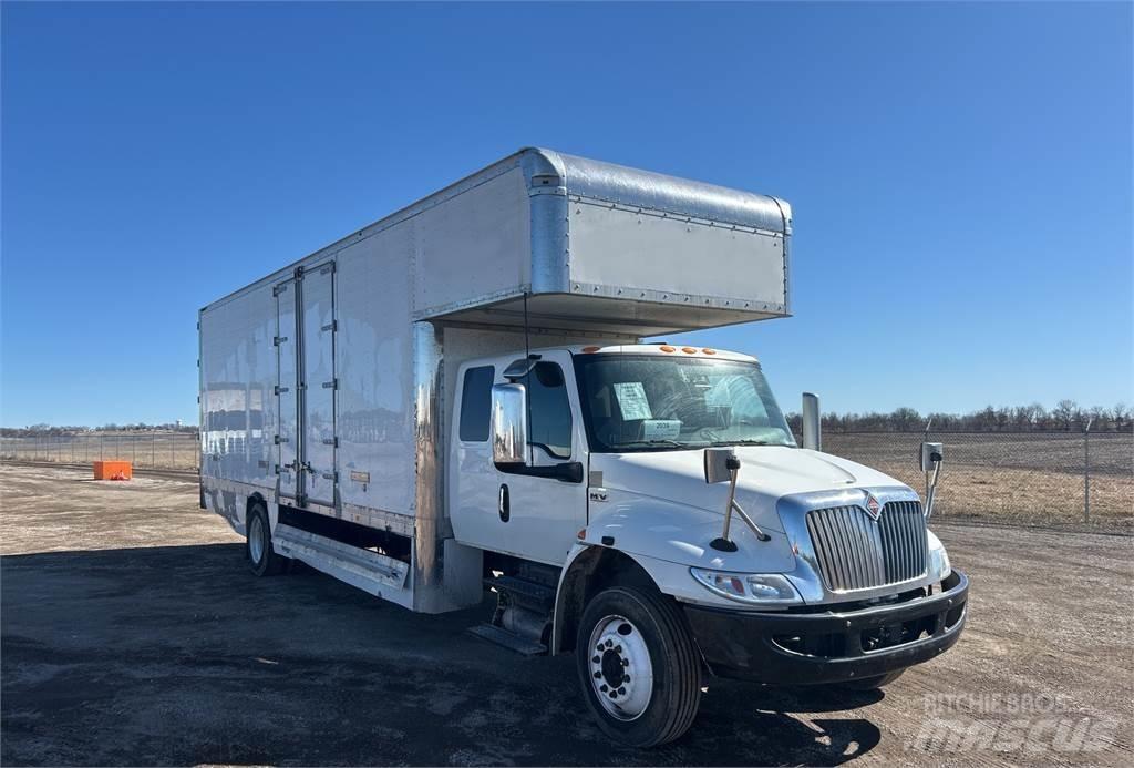 International 4300 Kapali kasa kamyonlar