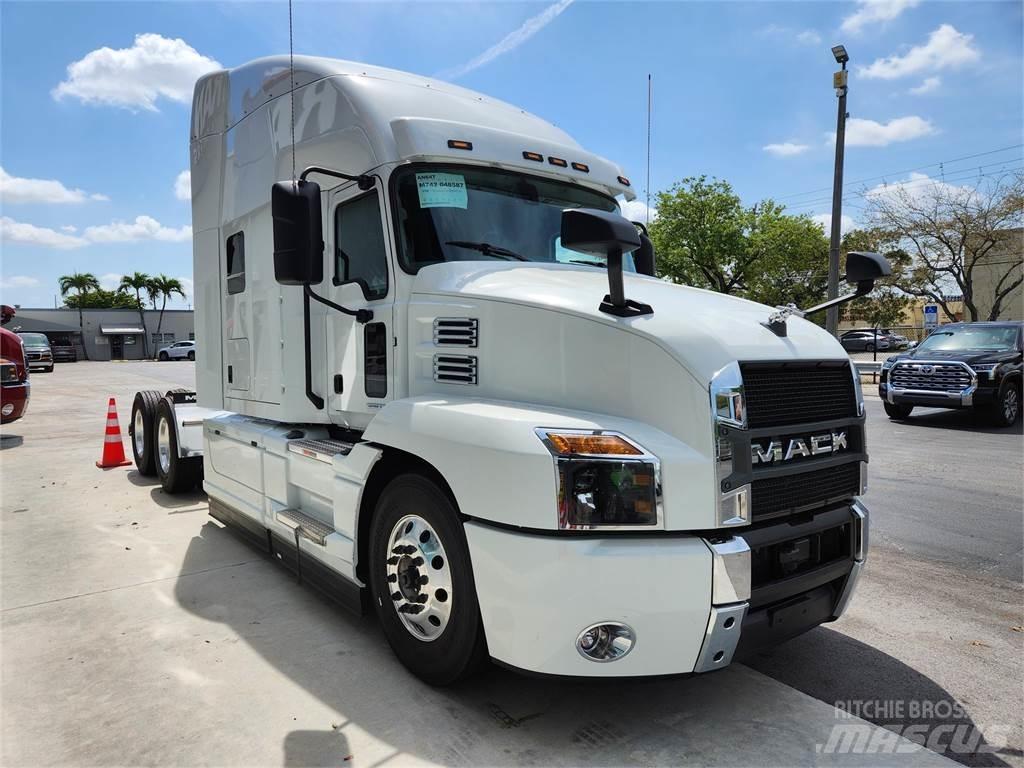 Mack AN64T Çekiciler