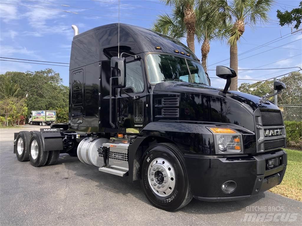 Mack AN64T Çekiciler