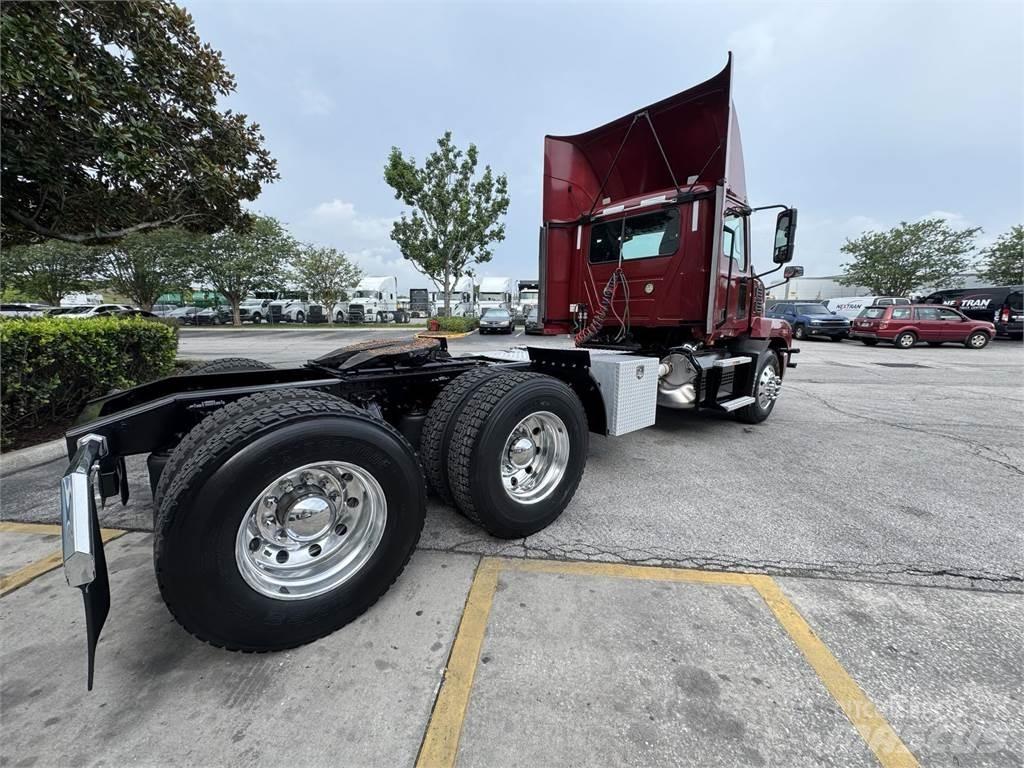 Mack AN64T Çekiciler