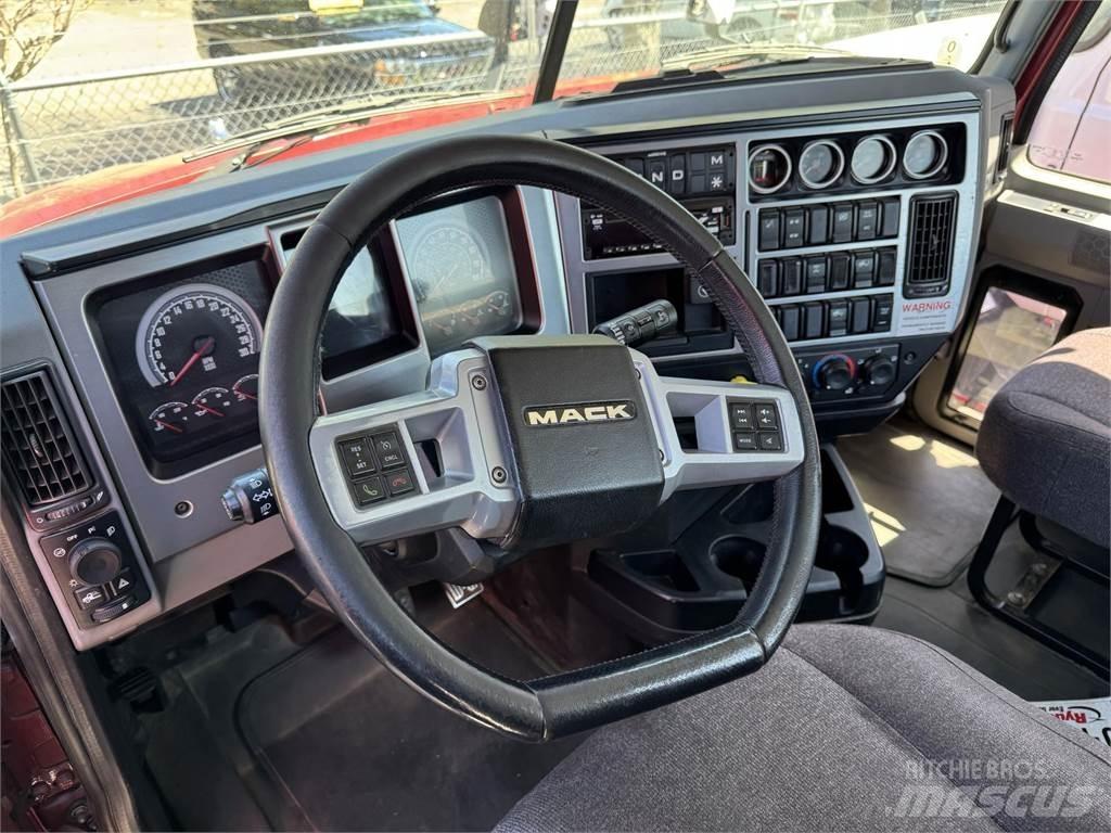 Mack AN64T Çekiciler