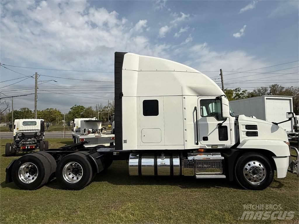 Mack AN64T Çekiciler