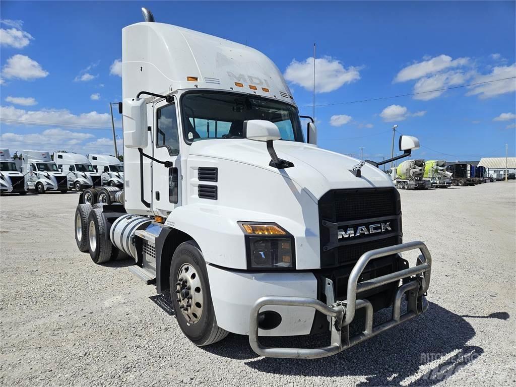 Mack AN64T Çekiciler
