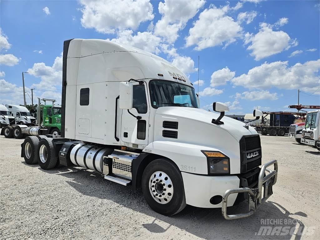 Mack AN64T Çekiciler