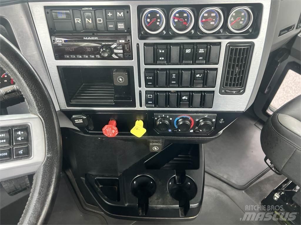 Mack AN64T Çekiciler