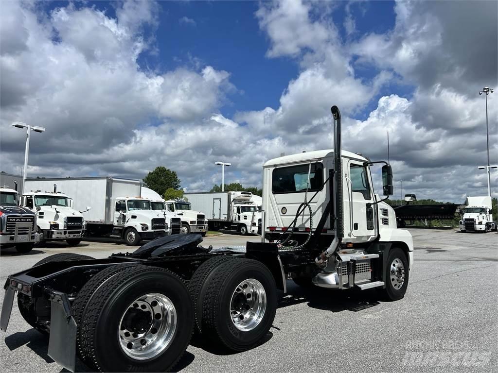 Mack AN64T Çekiciler