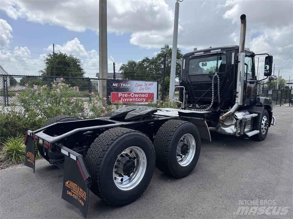 Mack AN64T Çekiciler