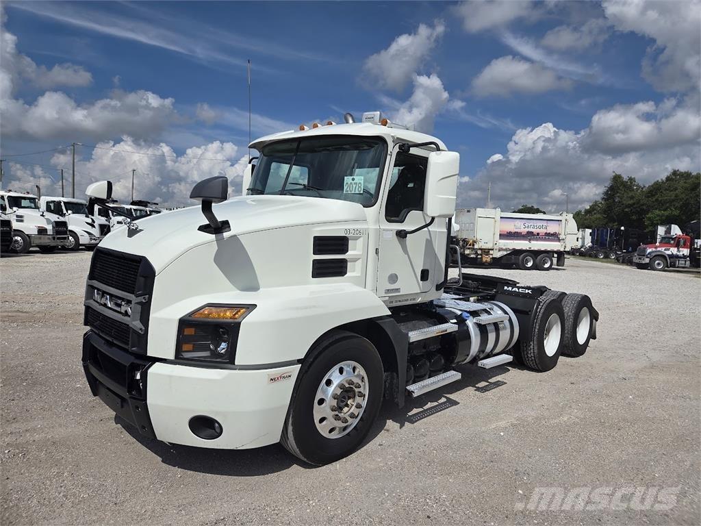 Mack AN64T Çekiciler