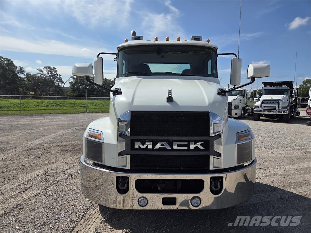Mack AN64T Çekiciler