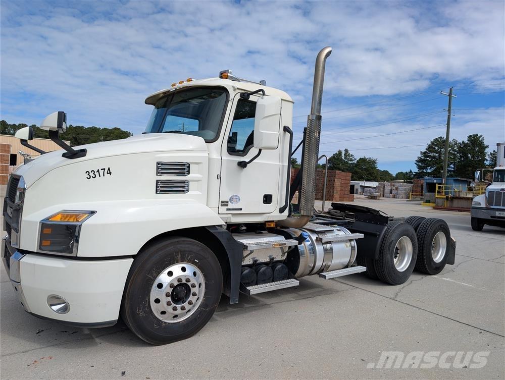 Mack AN64T Çekiciler