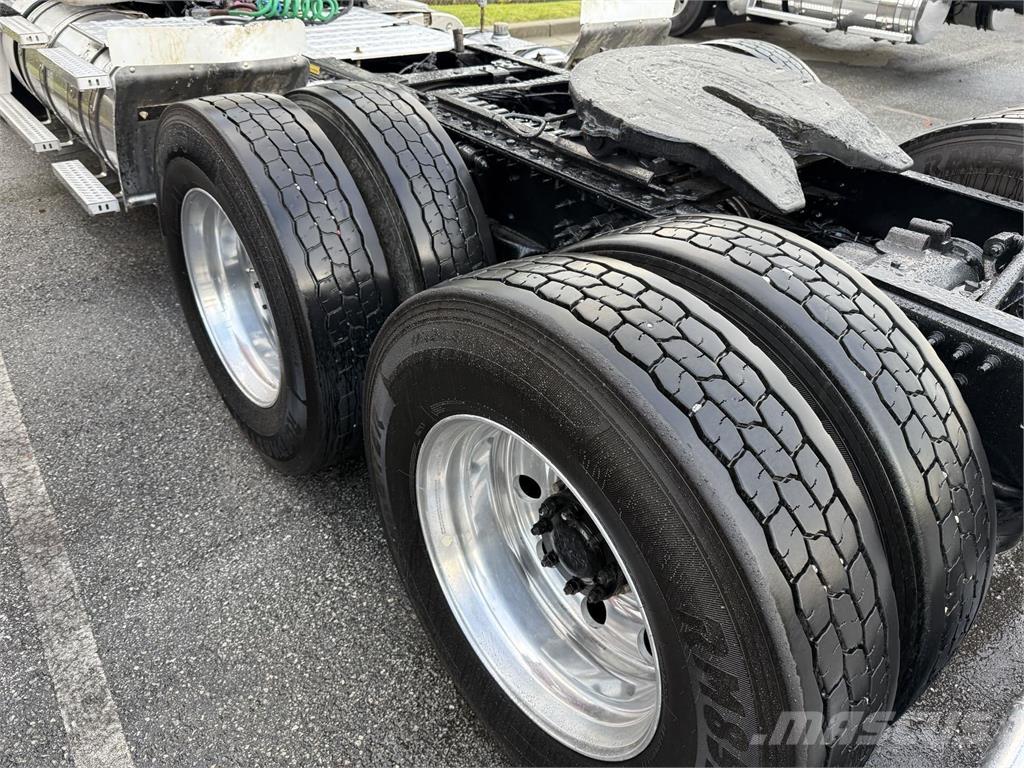 Mack CHU613 Çekiciler