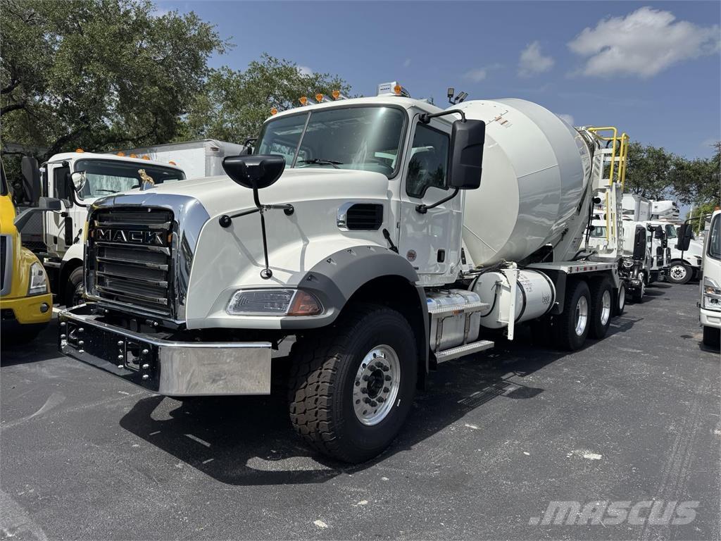 Mack GR64B Transmikserler