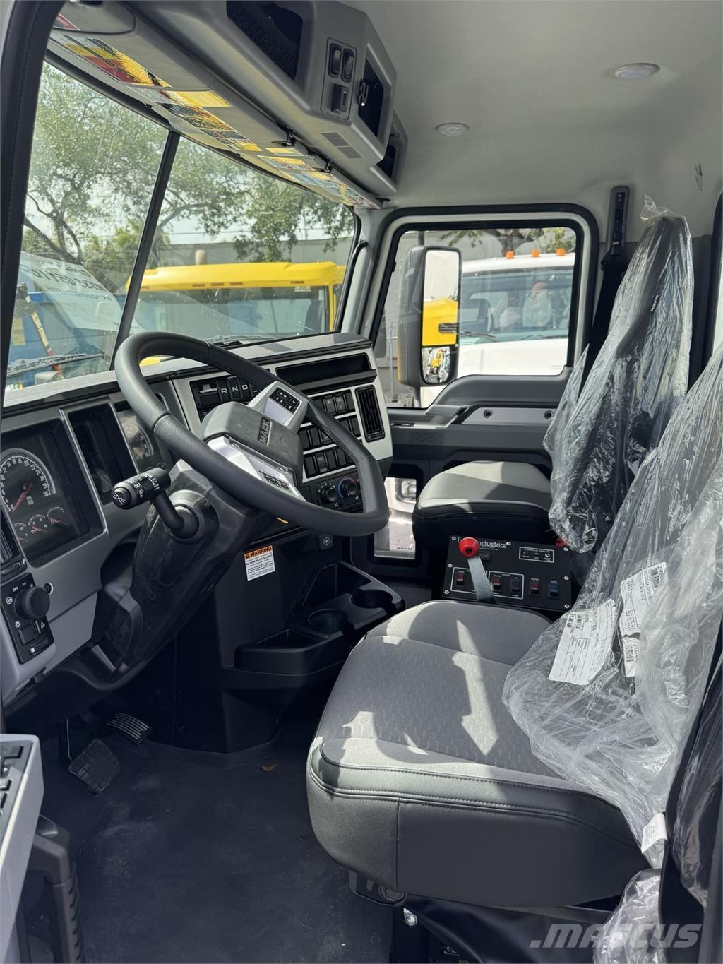 Mack GR64B Transmikserler