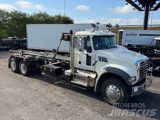 Mack GR64F Diger kamyonlar