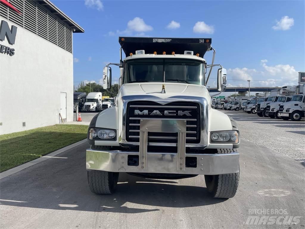Mack GR64F Damperli kamyonlar