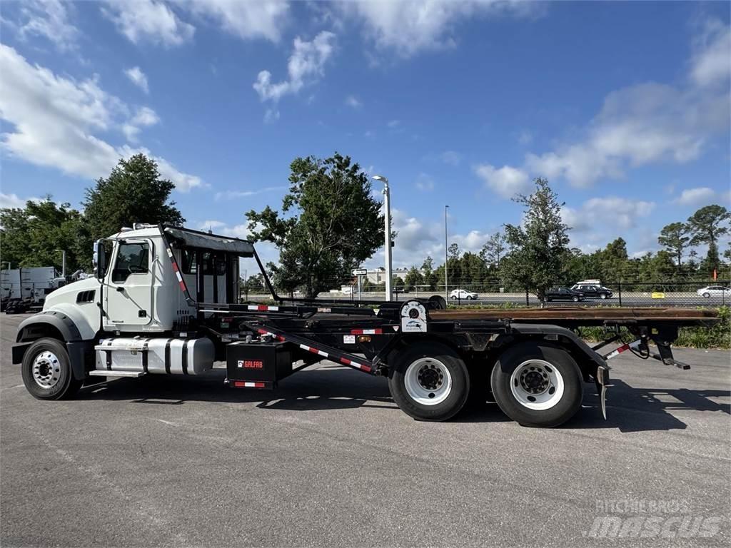 Mack GR64F Diger kamyonlar