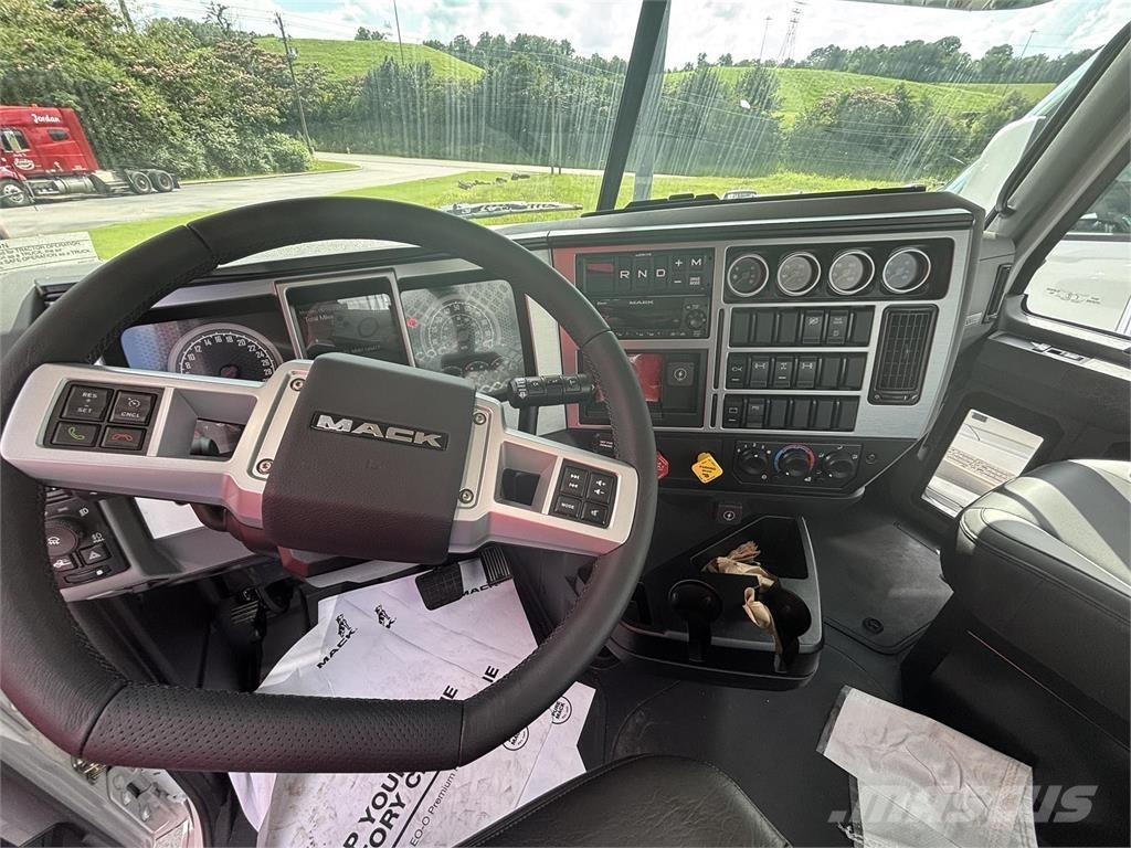 Mack GR64FT Çekiciler