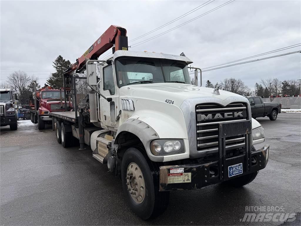 Mack GU700 Çekiciler