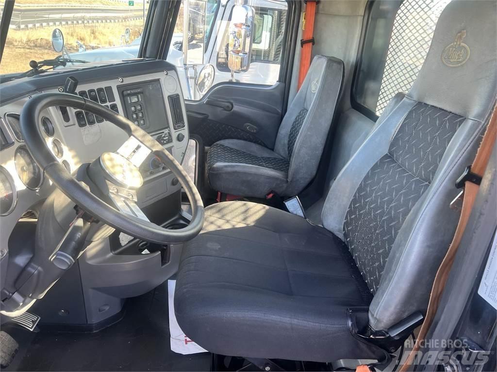 Mack GU813 Diger kamyonlar