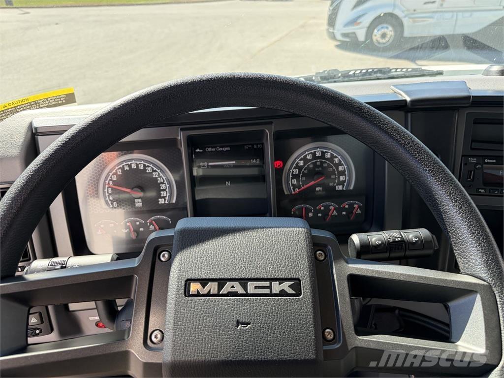 Mack MD6 42R Kapali kasa kamyonlar