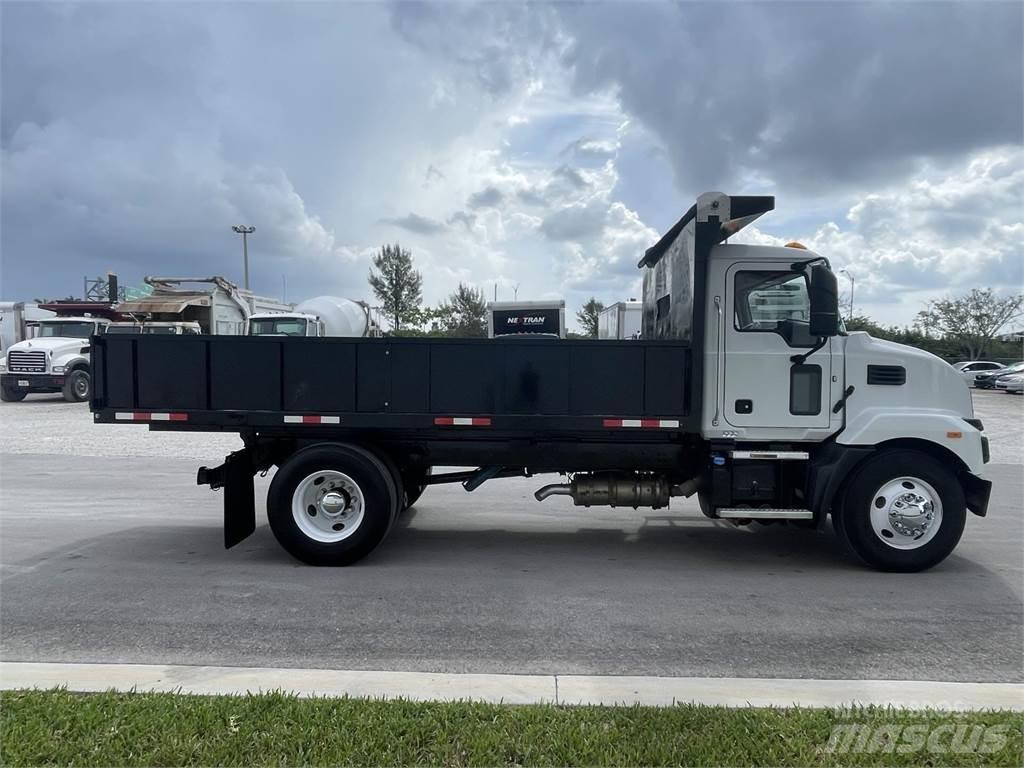 Mack MD642 Çekiciler