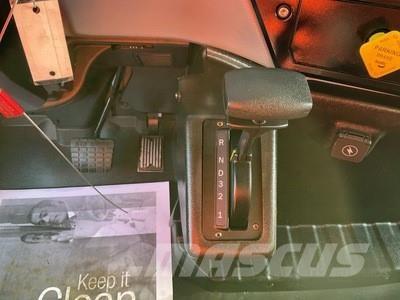 Mack MD642 Kapali kasa kamyonlar