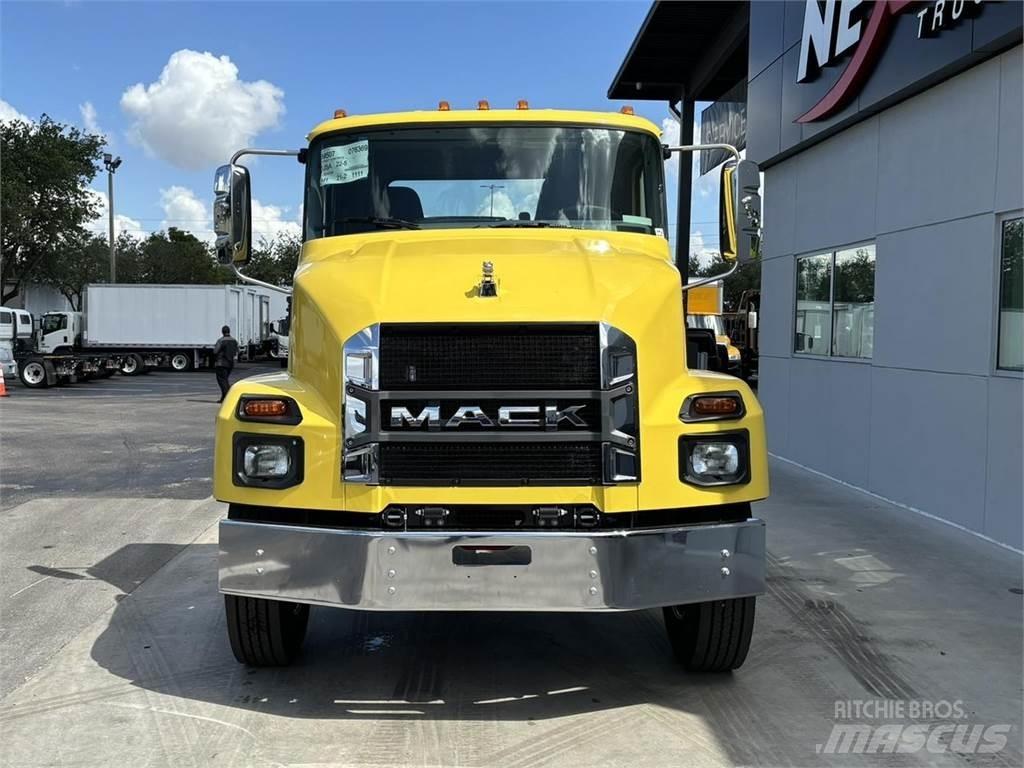 Mack MD7 42R Diger