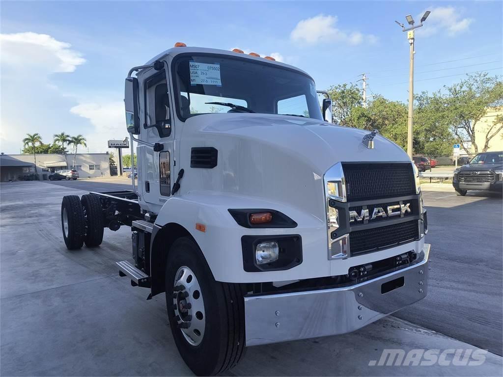 Mack MD7 42R Çekiciler