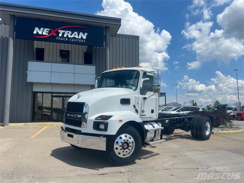Mack MD742 Çekiciler