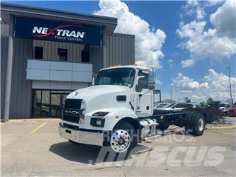 Mack MD742 Çekiciler