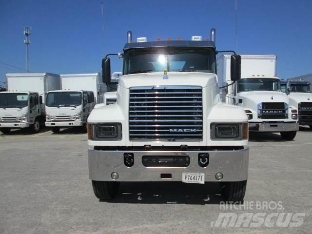 Mack PI64T Çekiciler