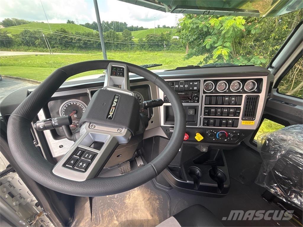 Mack PI64T Çekiciler
