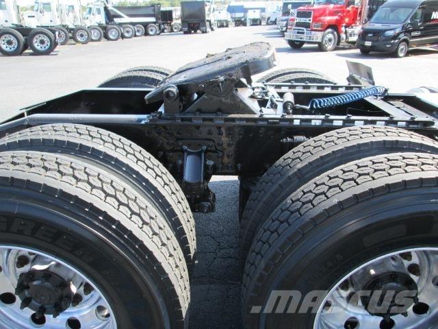 Mack PI64T Çekiciler
