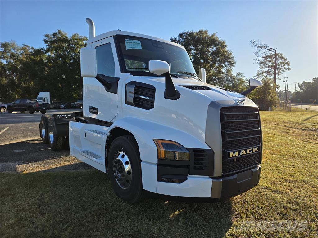 Mack PR64T Çekiciler