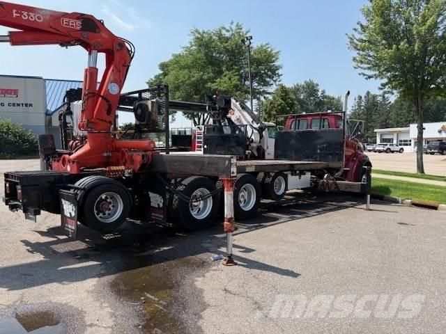 Sterling TRUCK LT9522 Çekiciler