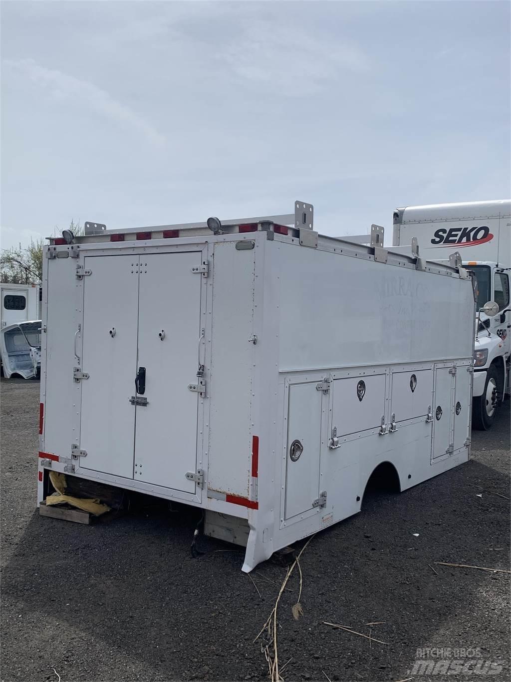  utilimaster 15 Foot Diger kamyonlar
