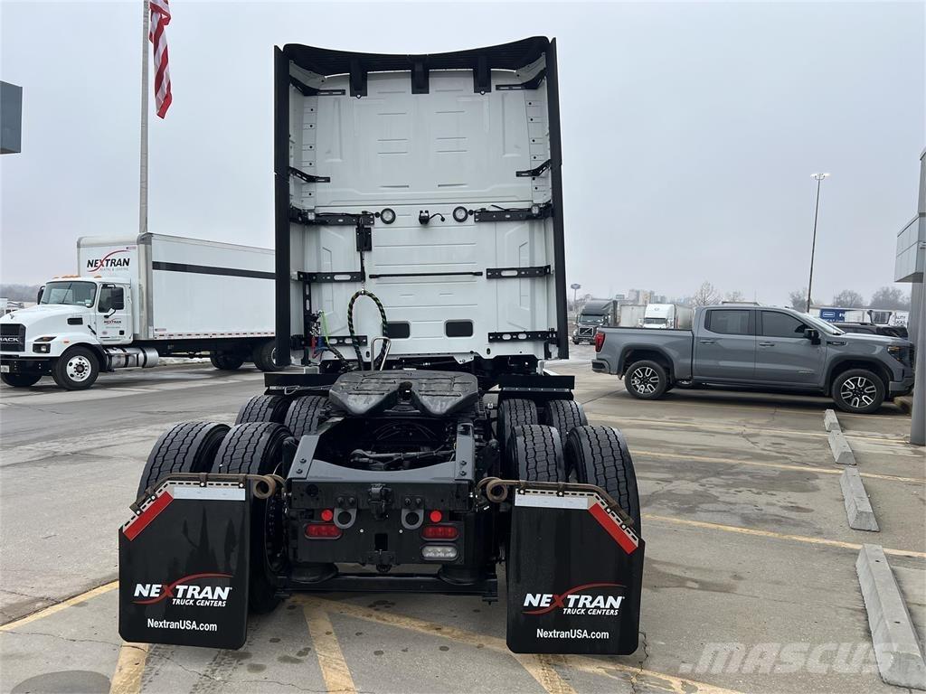 Volvo NEW VNL860 Çekiciler