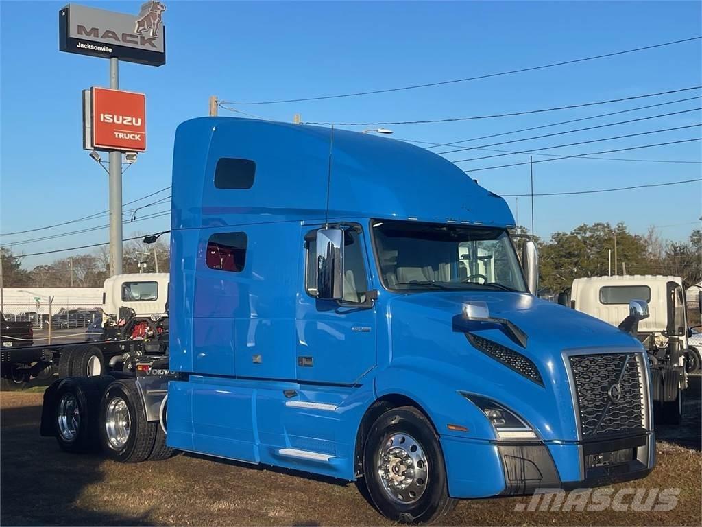 Volvo VNL64T760 Çekiciler