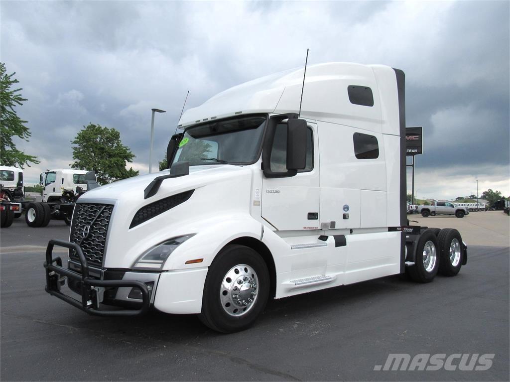 Volvo VNL64T760 Çekiciler