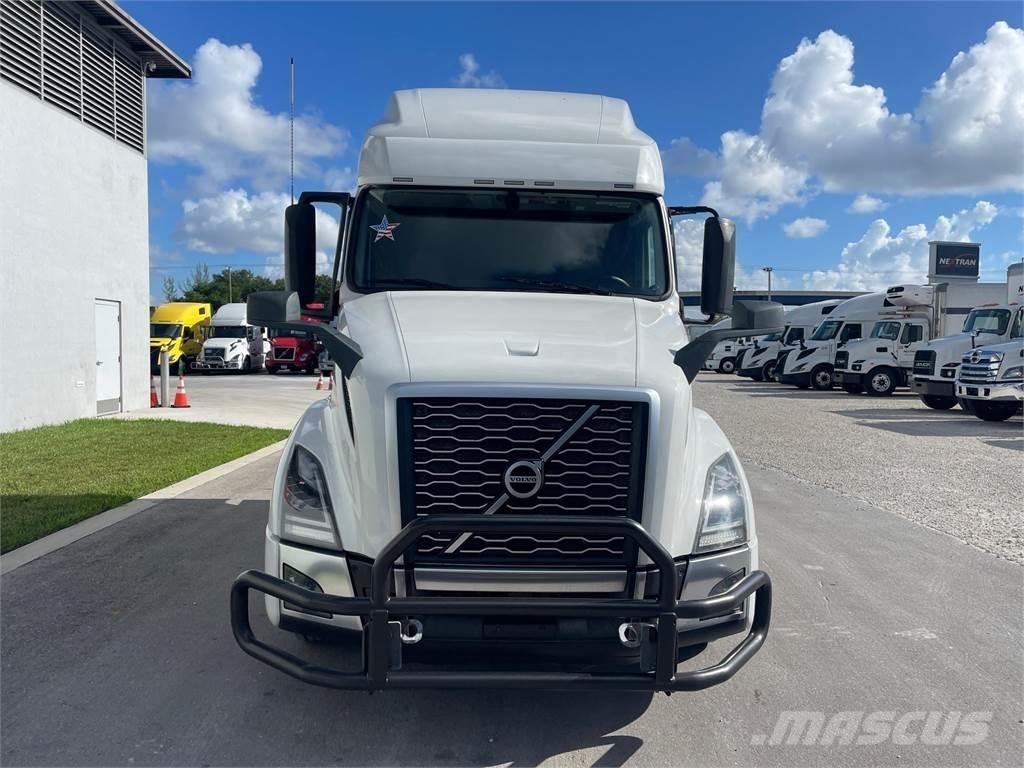 Volvo VNL64T760 Çekiciler