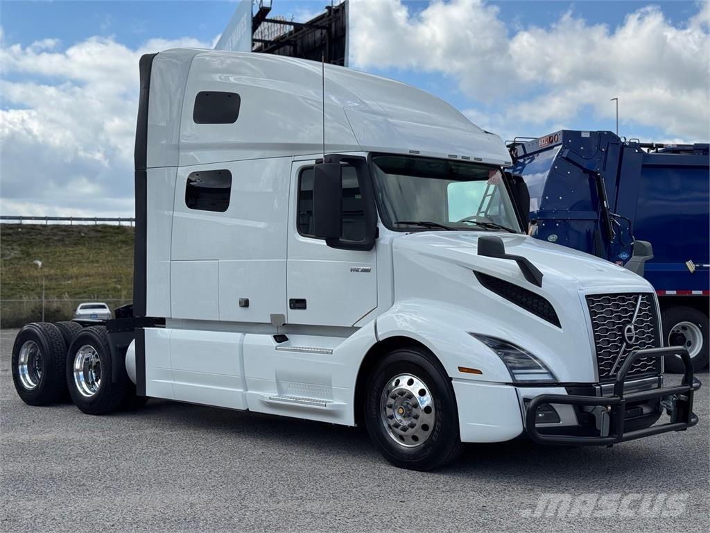 Volvo VNL64T760 Çekiciler