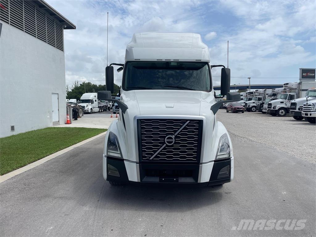 Volvo VNL64T760 Çekiciler